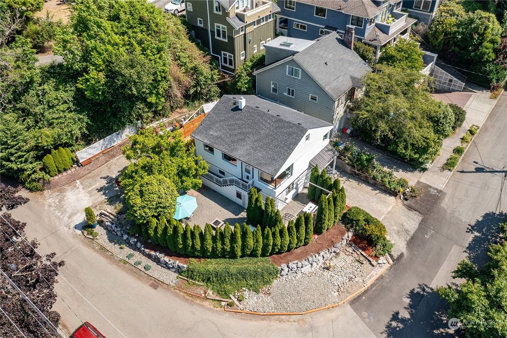 Photo of 1117 W Howe Street, Seattle, WA 98119 (MLS # 2193420)