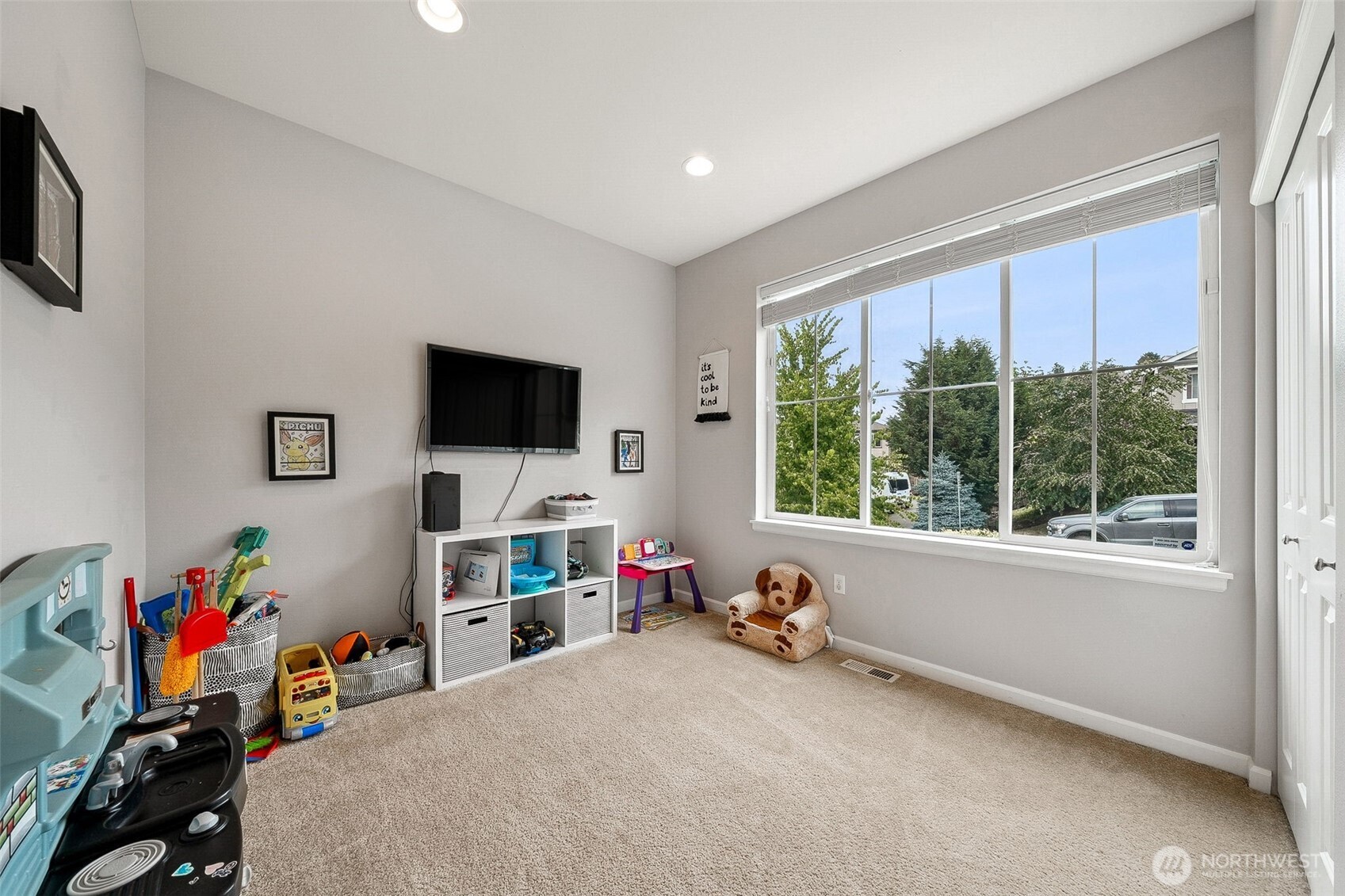 17303 111th Street E