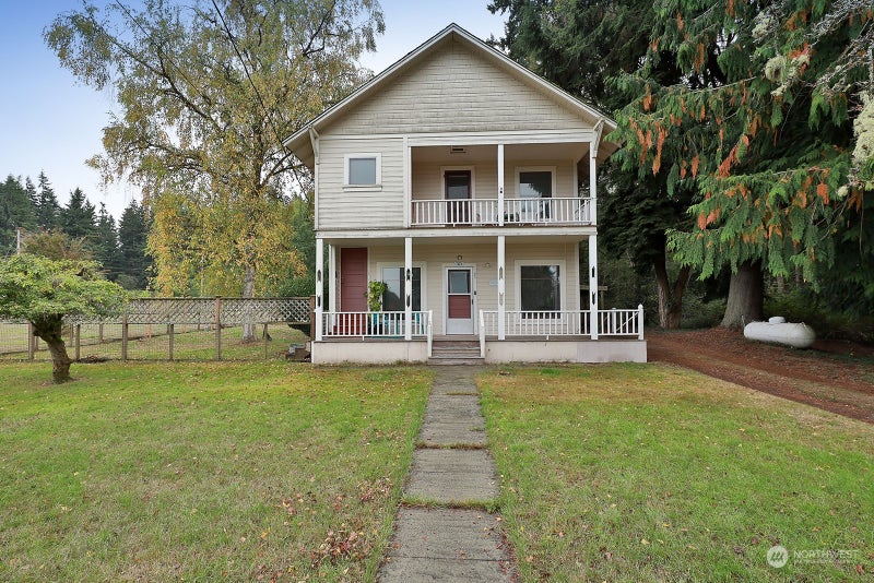 321 Edgecliff Drive