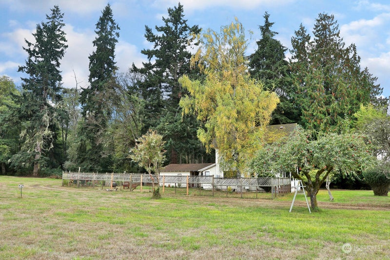 321 Edgecliff Drive