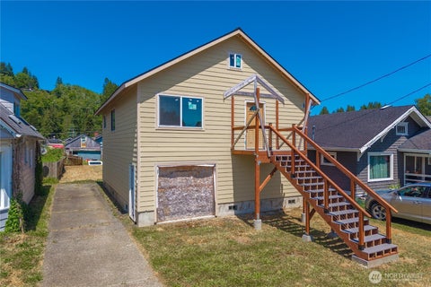 Photo of 223 Karr Avenue, Hoquiam, WA 98550 (MLS # 2533360)