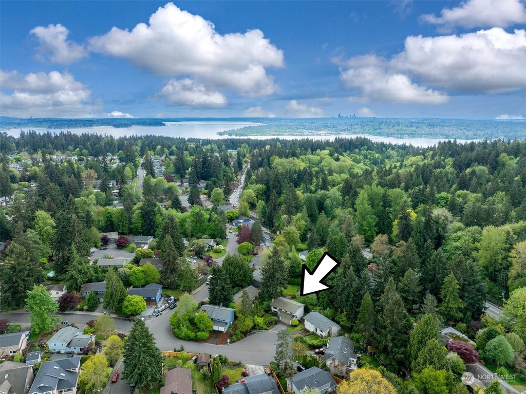 Photo of 7919 NE 131st Street, Kirkland, WA 98034 (MLS # 2226654)