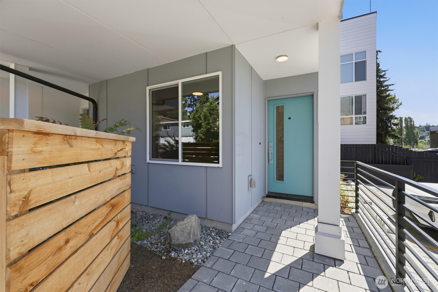 105 NW 39 th Street
