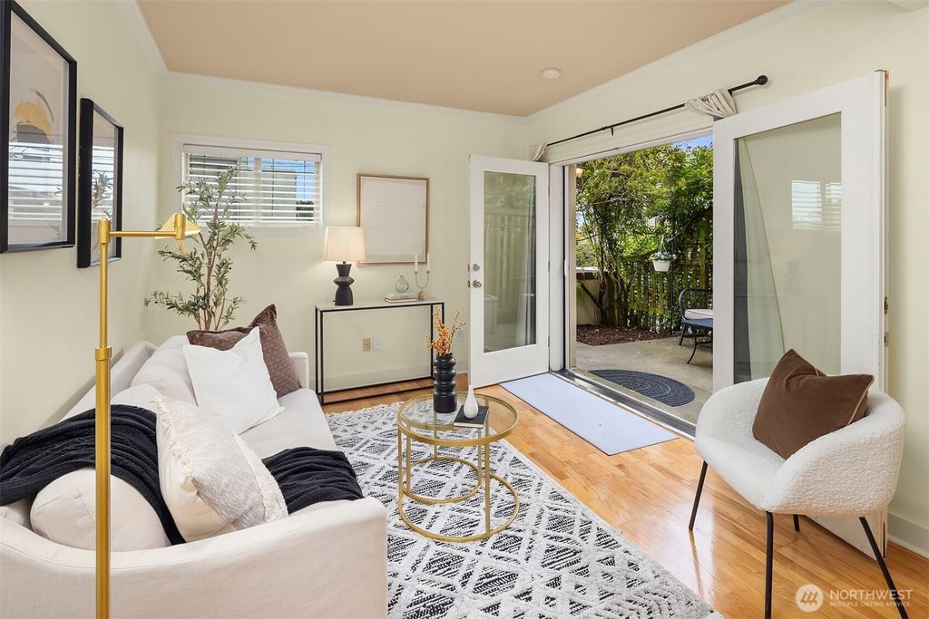 Photo of 2203 Yale Avenue E #1B, Seattle, WA 98102 (MLS # 2364812)