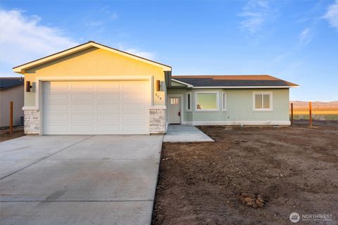 Photo of 729 P Street NE, Quincy, WA 98848 (MLS # 2468369)