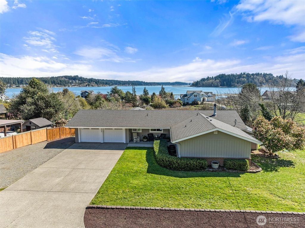 Photo of 2809 Moorelands Avenue NW, Gig Harbor, WA 98335 (MLS # 2499477)