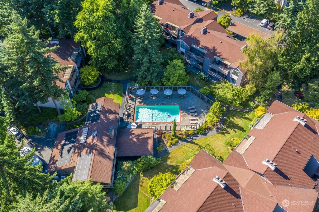 Photo of 1617 NE 143rd Street #K4, Seattle, WA 98125 (MLS # 2202281)