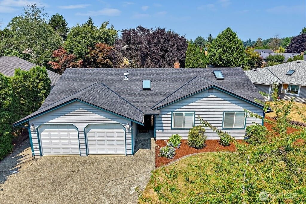 Photo of 12512 SE 275th Place, Kent, WA 98030 (MLS # 2557801)