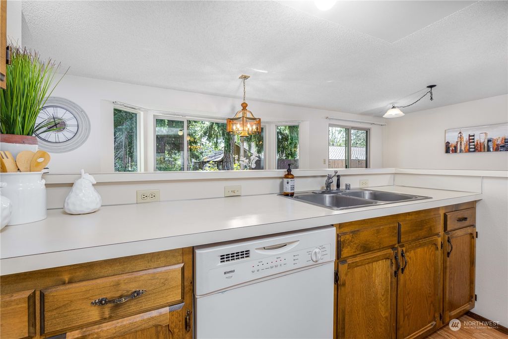 Photo of 24930 11th Avenue S, Des Moines, WA 98198 (MLS # 2046502)