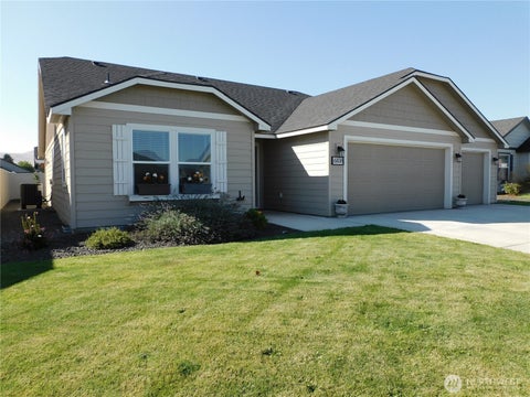 Photo of 6108 Whitman Avenue, Yakima, WA 98903 (MLS # 2582009)