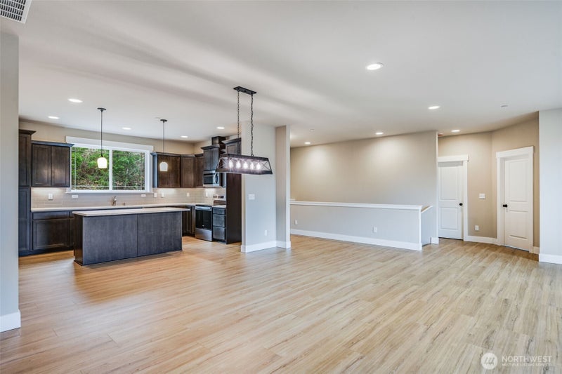 3125 403rd Street E
