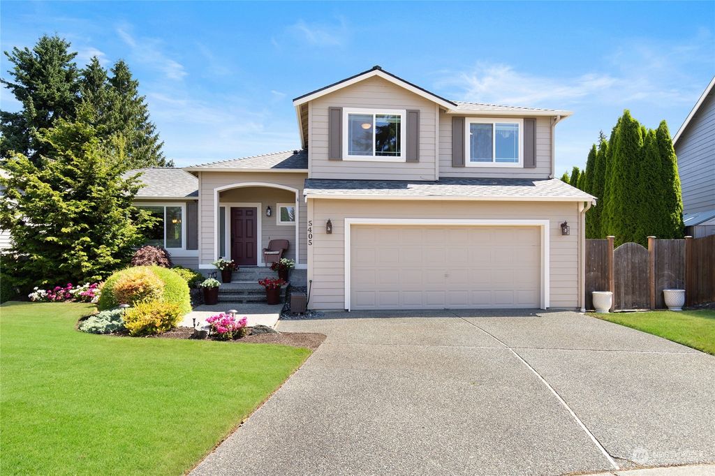 Photo of 5405 Parkview Lane, Everett, WA 98203 (MLS # 2143154)