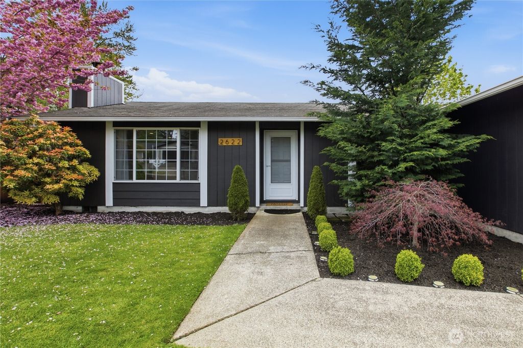 Photo of 2622 25th Avenue Ct SE, Puyallup, WA 98374 (MLS # 2512901)