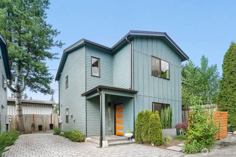 Photo of 12534 C 5th Avenue NE, Seattle, WA 98125 (MLS # 2493652)
