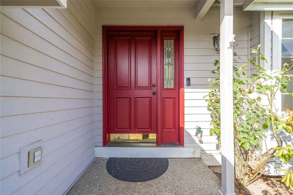 Photo of 20024 SE 267th Place, Covington, WA 98042 (MLS # 2156317)
