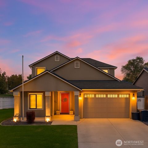 Photo of 401 S Birch Street, Moses Lake, WA 98837 (MLS # 2436417)