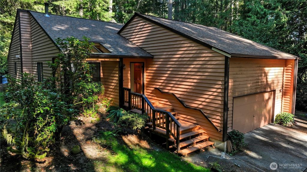 Photo of 17212 NE 165th Street, Woodinville, WA 98072 (MLS # 2435940)
