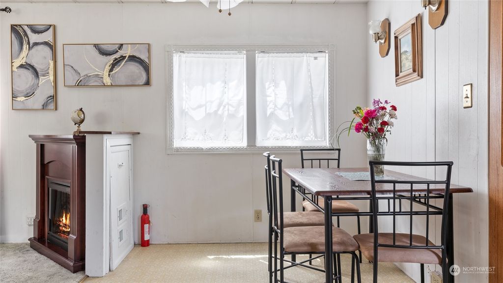 Photo of 11622 Silver Lake Rd Rd #6, Everett, WA 98208 (MLS # 2250147)