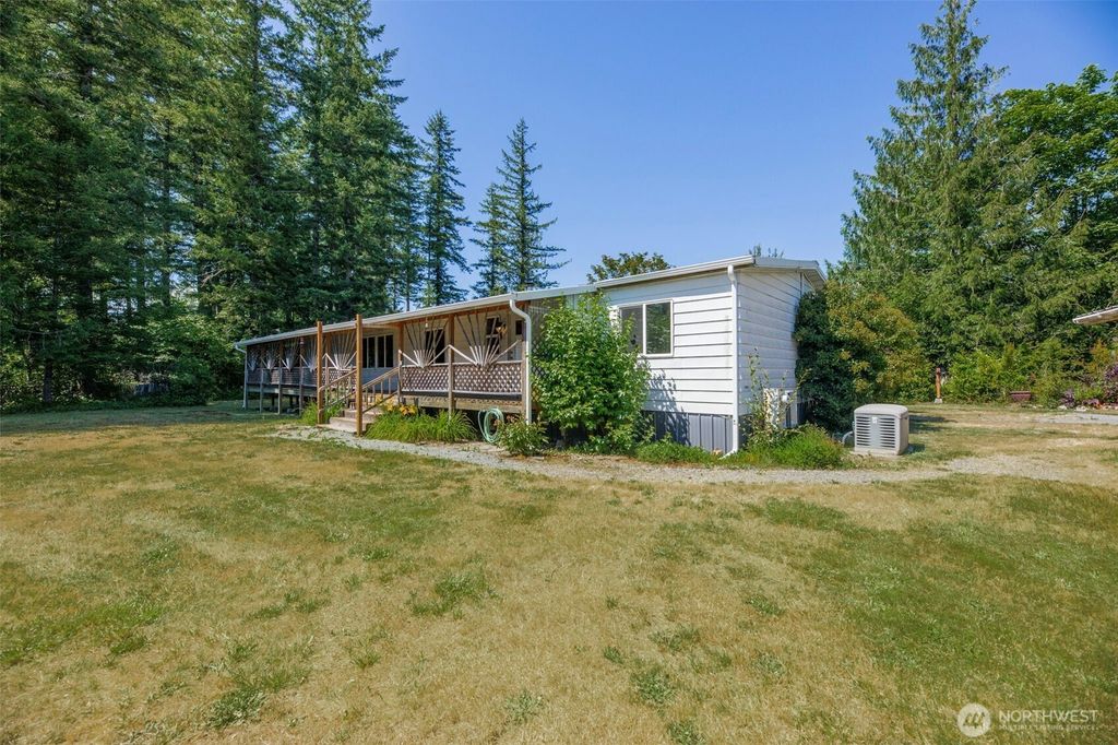 Photo of 15932 427th Avenue SE, Gold Bar, WA 98251 (MLS # 2405866)