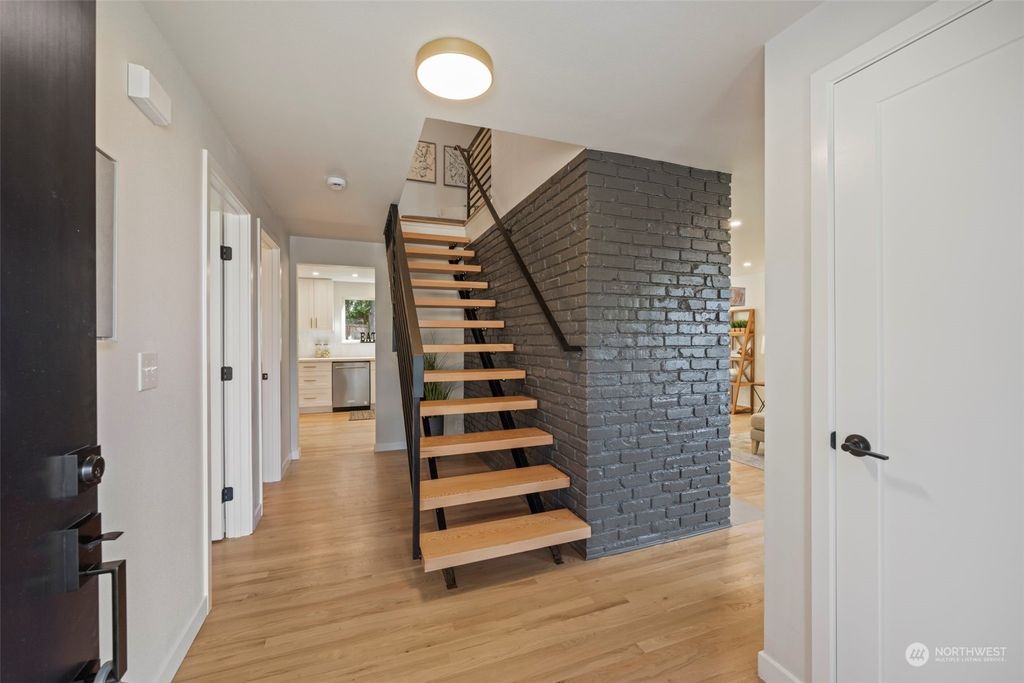 listing image 9367451012031277992
