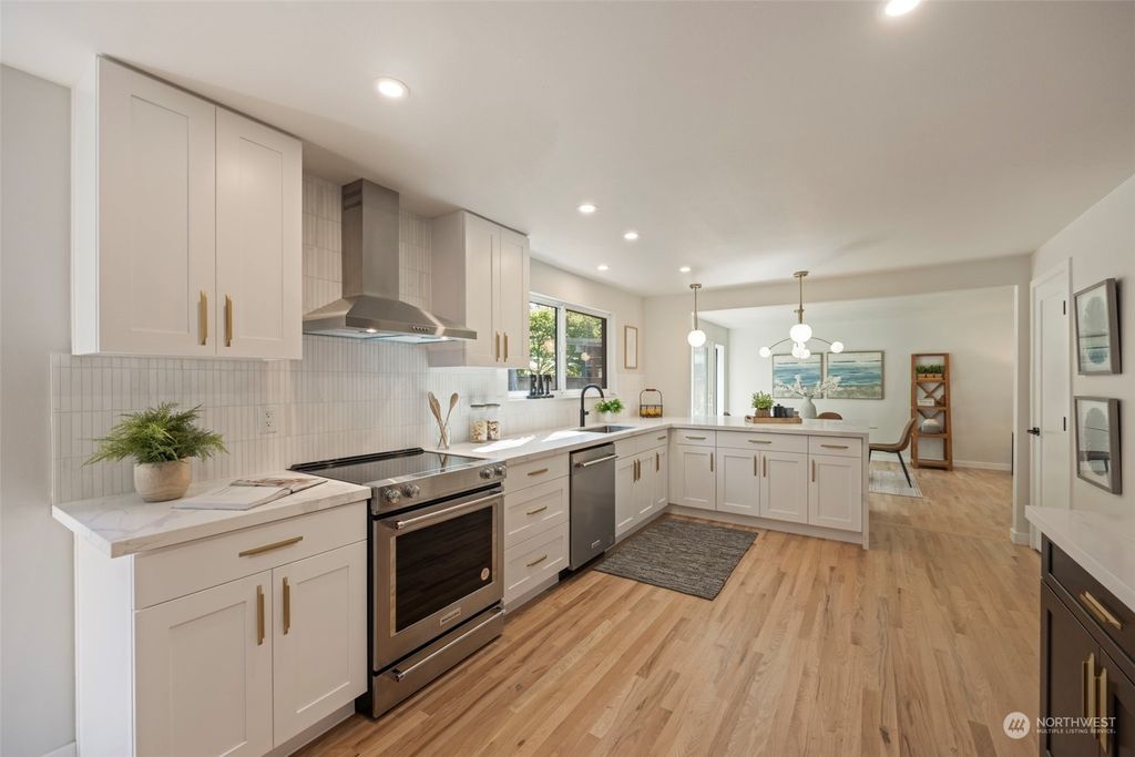 listing image 9362080439681498109
