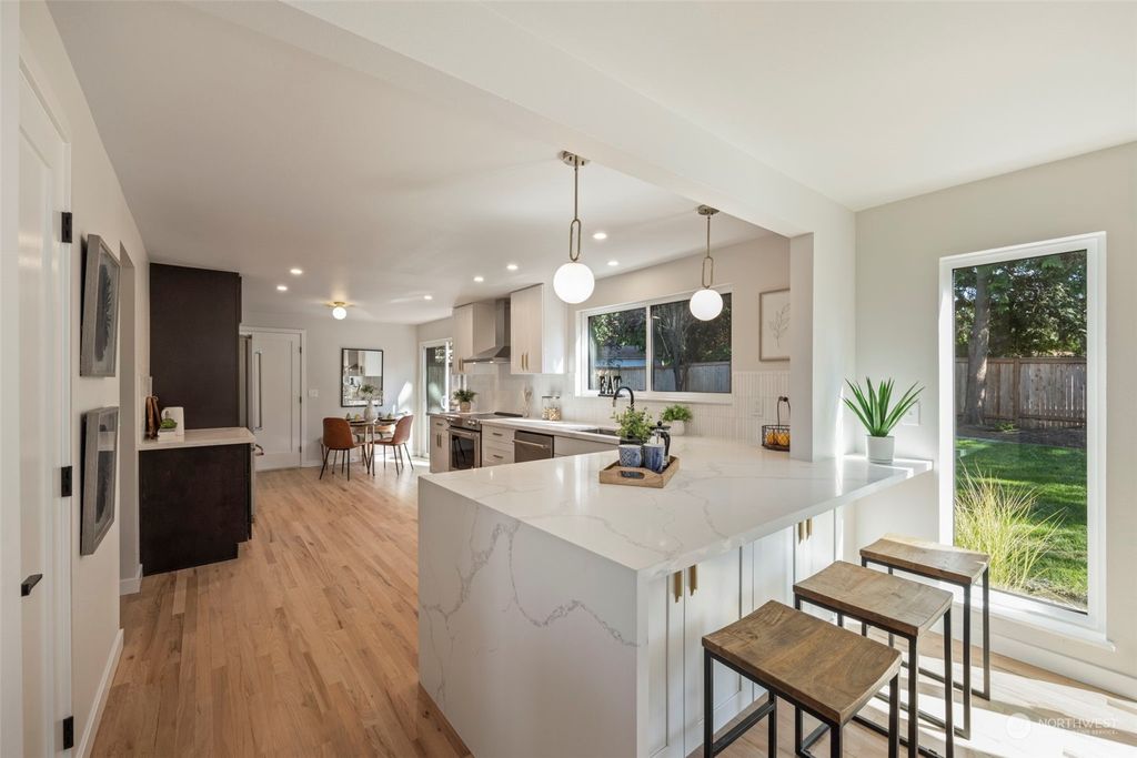 listing image 9362818793107205080