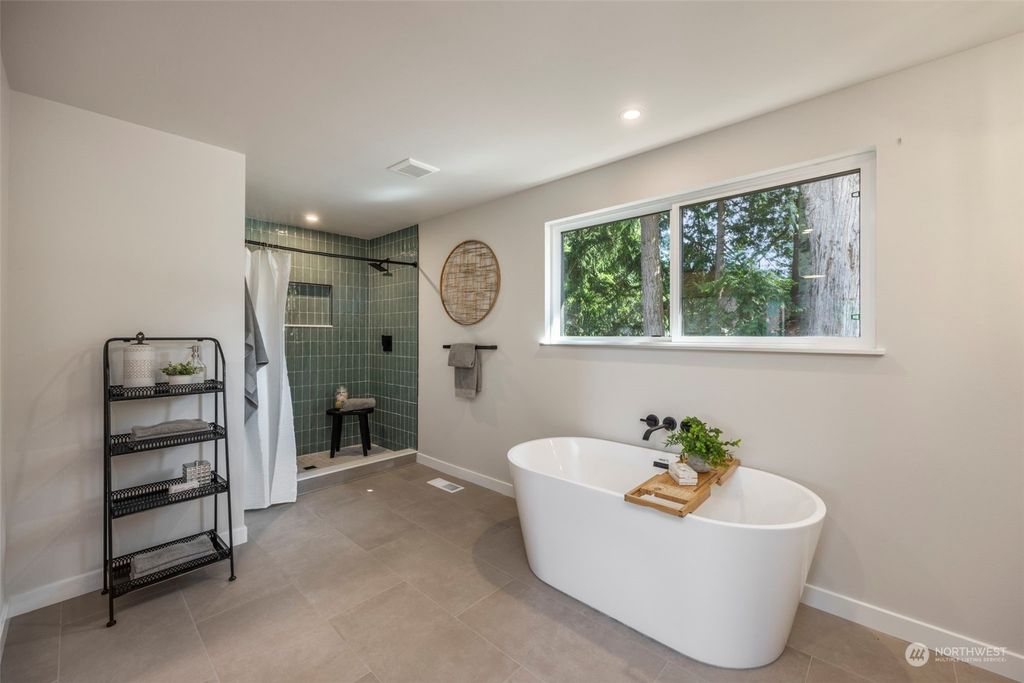 listing image 9361630950225030583