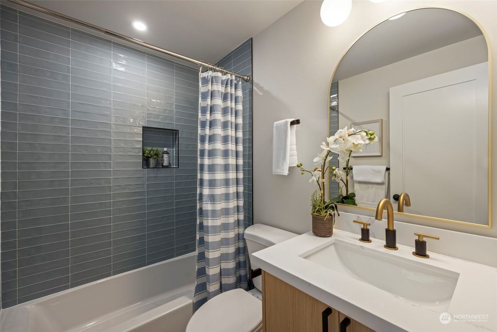 listing image 9369530125182902669