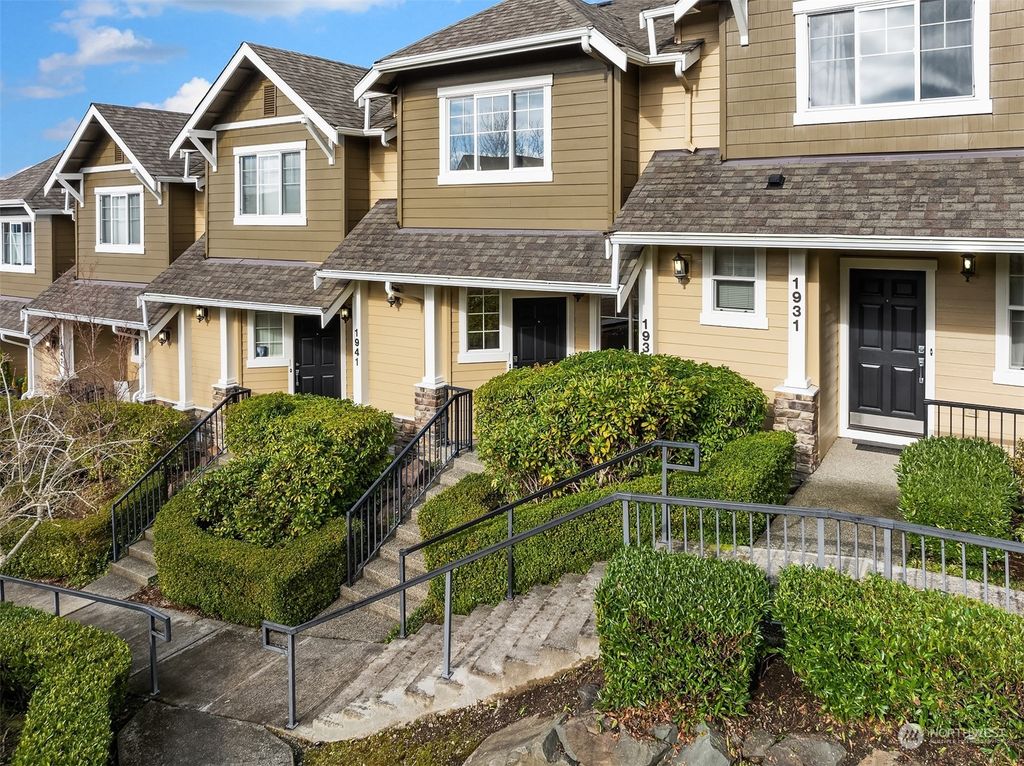 Photo of 1939 NE Killian Lane #12-B, Issaquah, WA 98029 (MLS # 2198107)