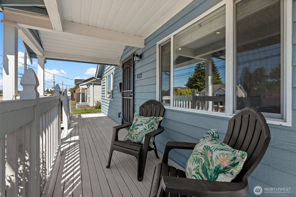 Photo of 833 S Meyers ST, Tacoma, WA 98465 (MLS # 2577975)