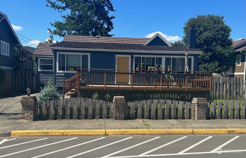 Photo of 8137 Park Avenue SE, Snoqualmie, WA 98065 (MLS # 2134452)