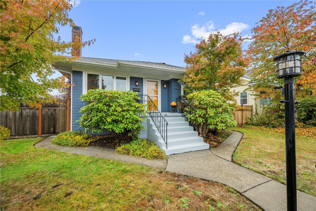 Photo of 2306 Pine Street, Everett, WA 98201 (MLS # 2598931)