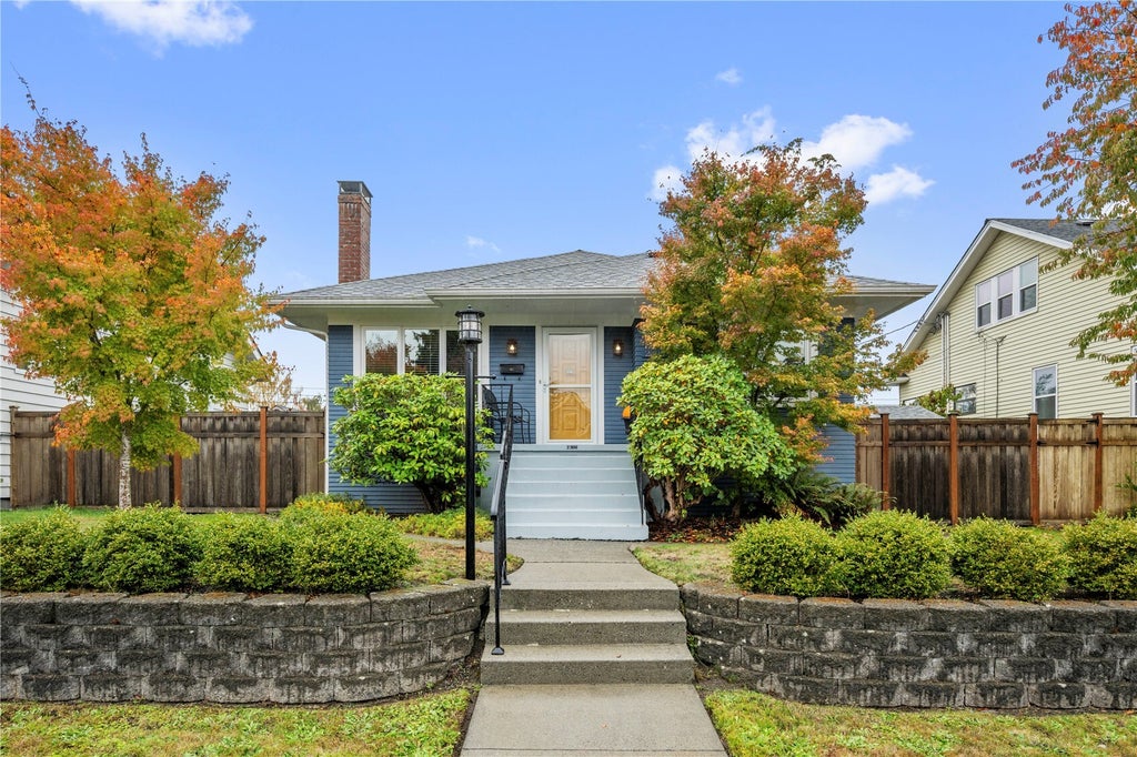 Photo of 2306 Pine Street, Everett, WA 98201 (MLS # 2598931)