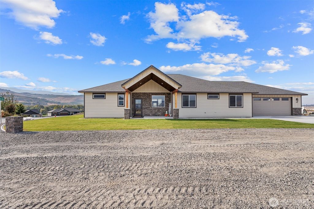 Photo of 19 Good Tern Lane, Malaga, WA 98828 (MLS # 2442349)