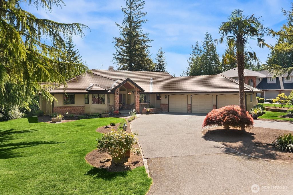 Photo of 25706 226th Place SE, Maple Valley, WA 98038 (MLS # 2375800)