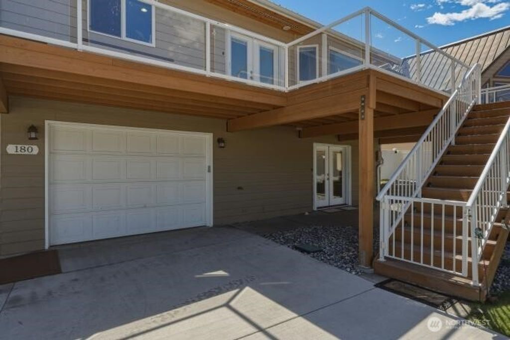 Photo of 180 E Marine View Place, Orondo, WA 98843 (MLS # 2542291)