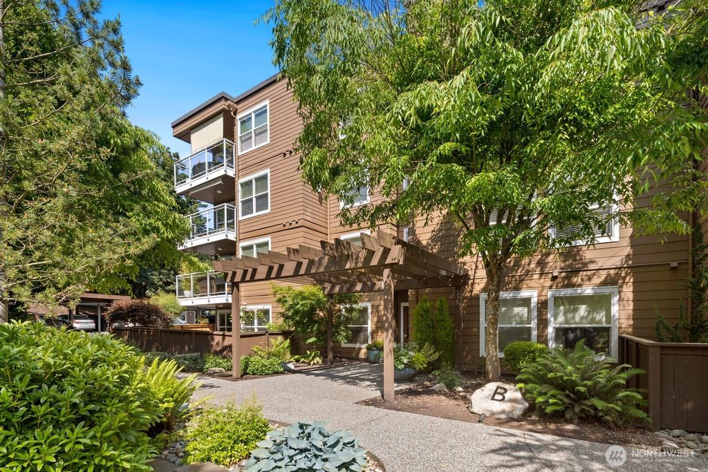 Photo of 22910 90th Avenue W #B306, Edmonds, WA 98026 (MLS # 2390031)