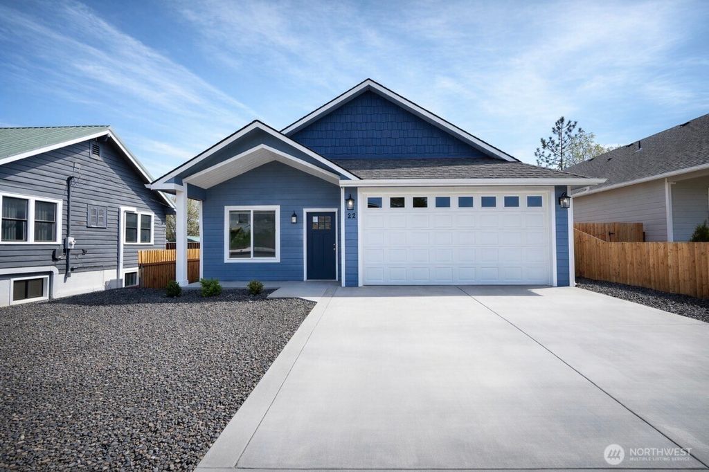 Photo of 22 S Fir Street, Soap Lake, WA 98851 (MLS # 2510798)
