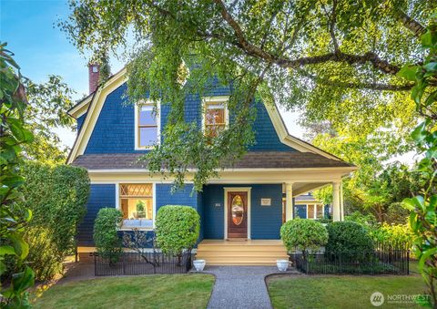 Photo of 322 AVENUE D, Snohomish, WA 98290 (MLS # 2428385)