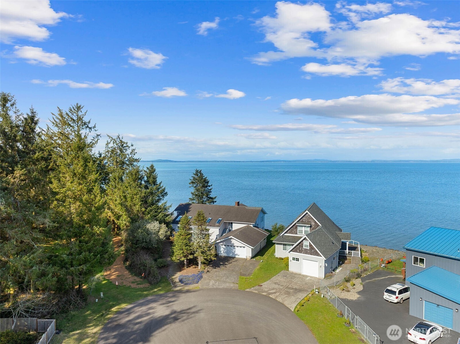 846 Bay View Court SE