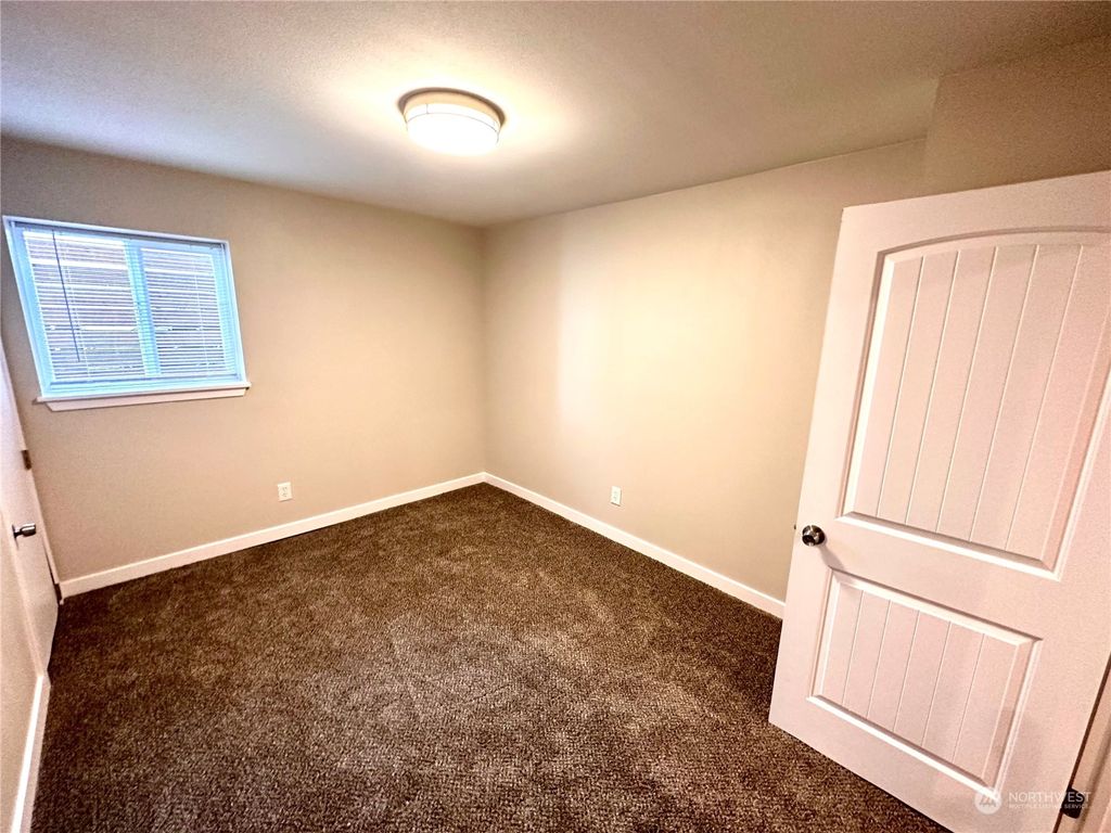 listing image 9364933149000581067