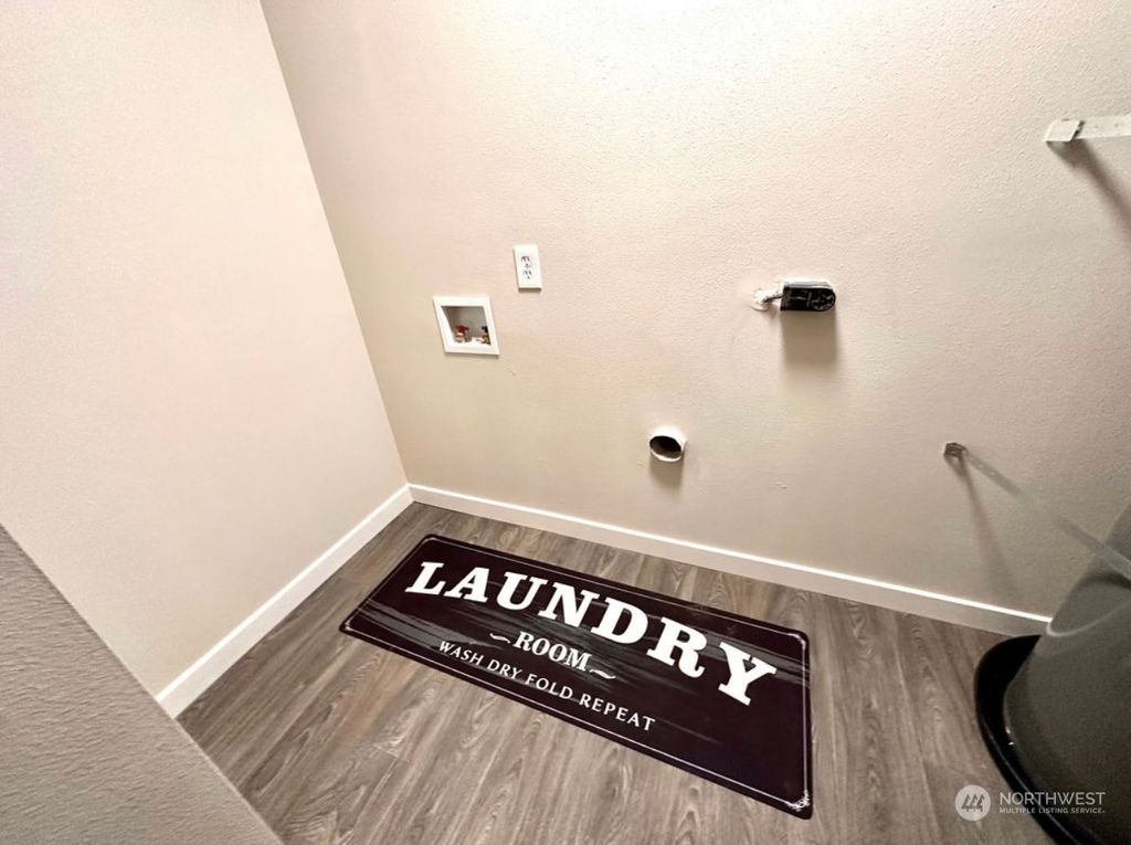 listing image 9369854930052385238