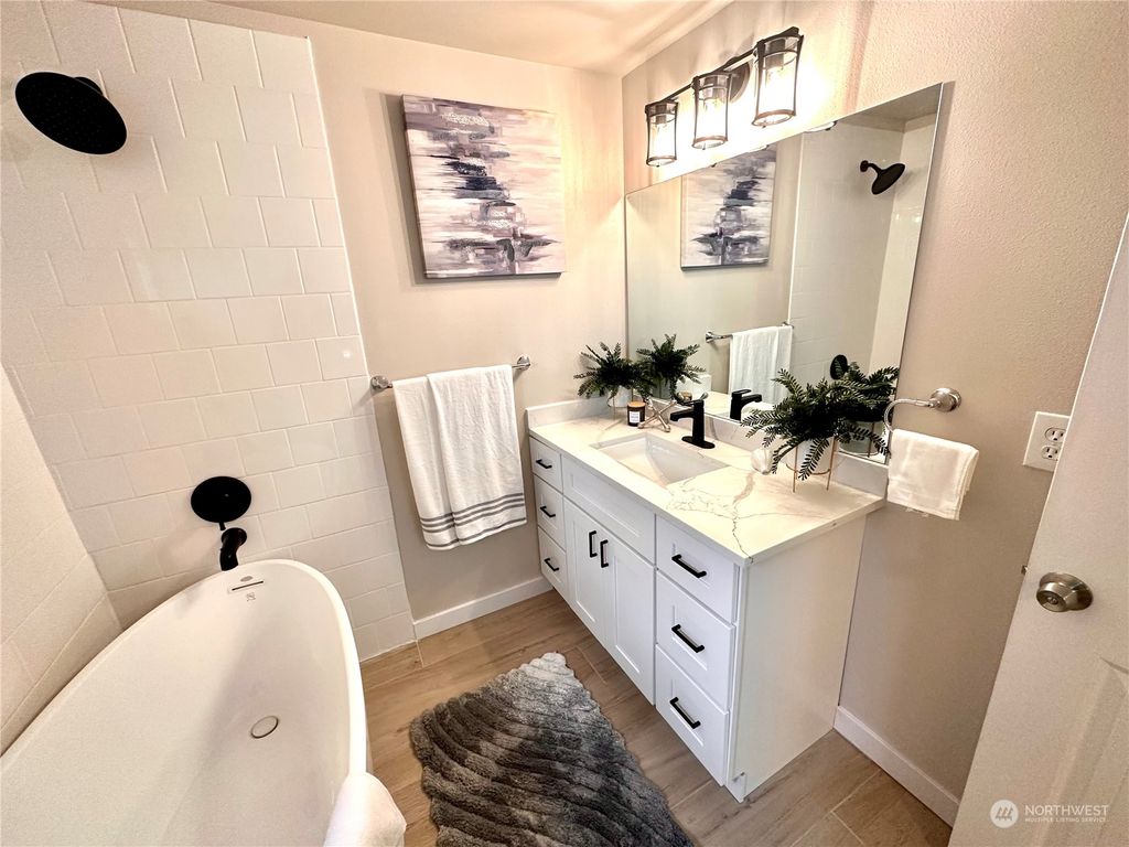 listing image 9362778762416263720