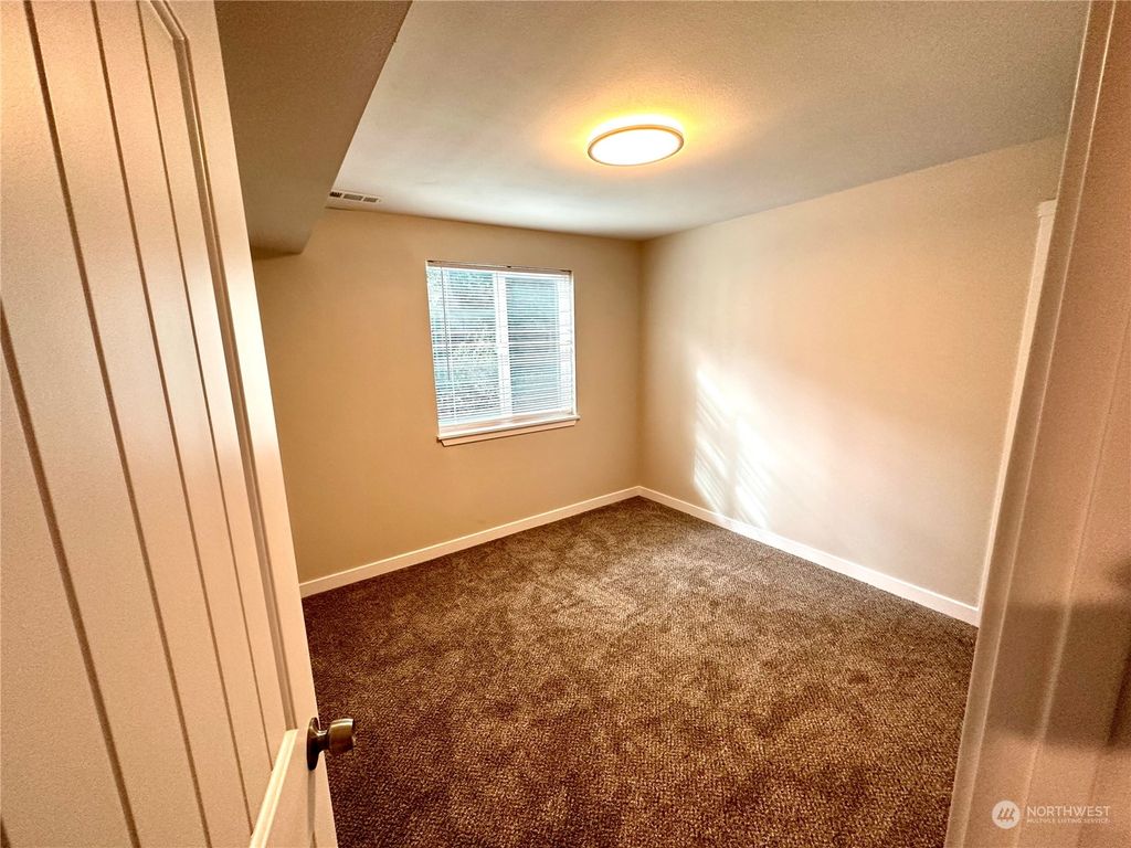 listing image 9360859688594491096