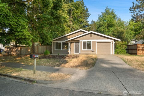 Photo of 3905 N Highland Street, Tacoma, WA 98407 (MLS # 2563802)