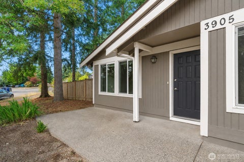 Photo of 3905 N Highland Street, Tacoma, WA 98407 (MLS # 2563802)