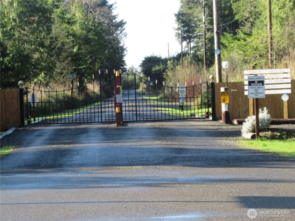 Photo of 17 Dolphin Lane, Copalis Beach, WA 98535 (MLS # 2465532)