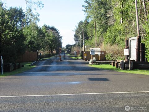 Photo of 17 Dolphin Lane, Copalis Beach, WA 98535 (MLS # 2465532)