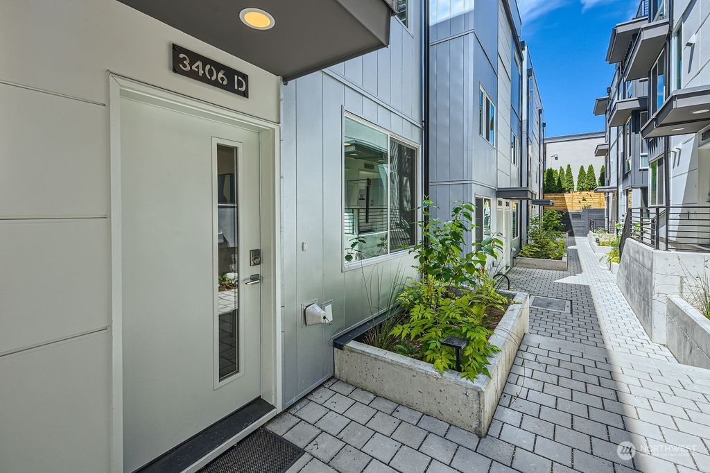 Photo of 3406 15th Avenue W #D, Seattle, WA 98119 (MLS # 2274884)