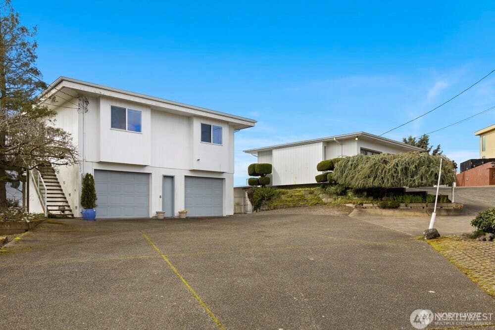 Photo of 1242 Browns Point Boulevard NE, Tacoma, WA 98422 (MLS # 2539776)